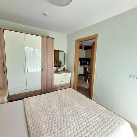 Apartament Jaukus Apartamentai Su Parkingu Malunu Vilose Połąga